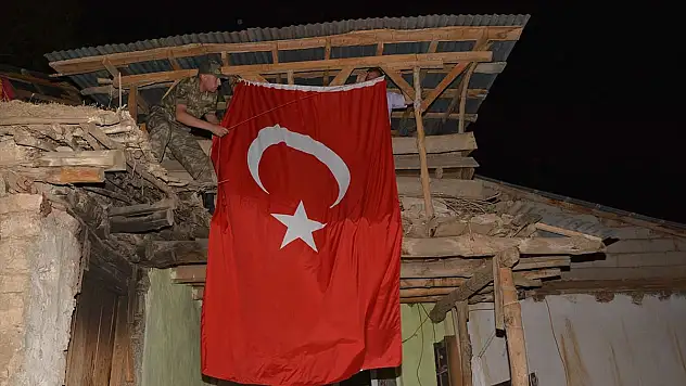 Şehitin Çatak'taki Baba Evine Acı Haber Verildi