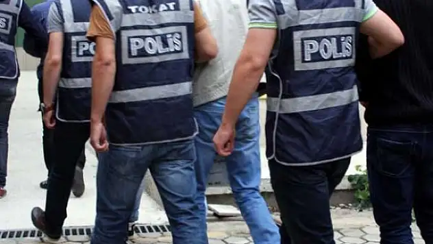 Kars'ta 18 Polis İhraç edildi