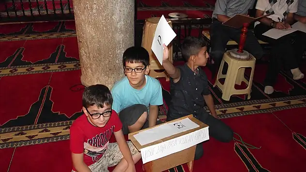 Elazığ'da Kur'an-ı Kerim Ve Temel Dini Bilgi Yarışması
