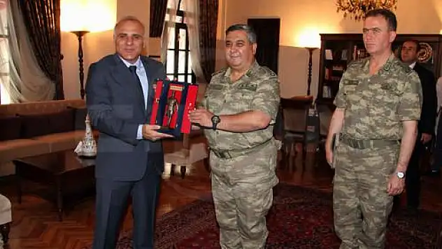 Jandarma Komutanı İlker Temel'den Vali Murat Zorluoğlu'na ziyaret