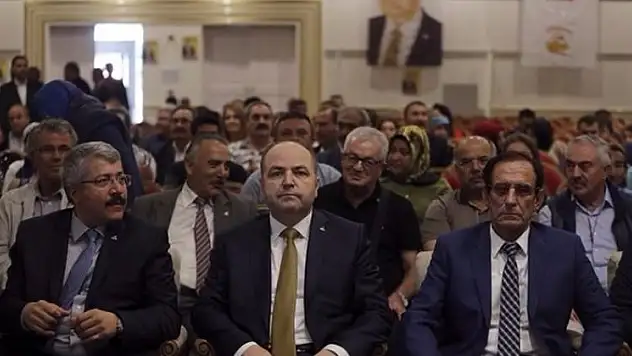 50 Oy ile Genel Başkanlığa Seçildi