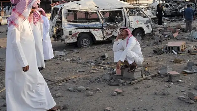 Yemen'de Bombalı Saldırı: 60 Kişi Öldü