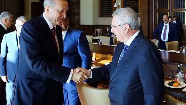 'Siz Olmasaydınız Şu Anda Çok Farklı Şeyler Konuşuyor Olacaktık'