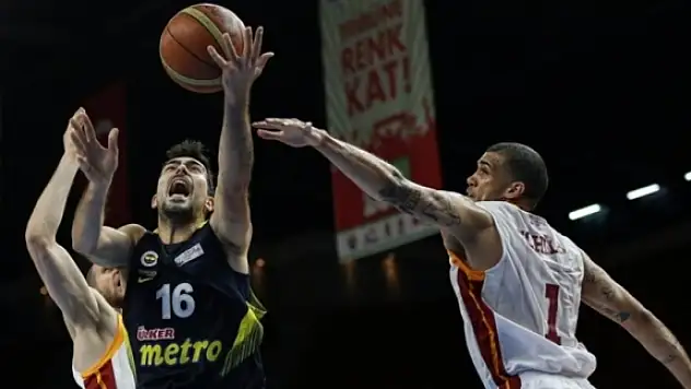 Fenerbahçe'de Renda Ve Oyuncularda Final Sevinci Yaşanıyor