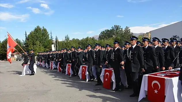 Malatya'da POMEM 376 Polis Adaylarını Mezun Etti