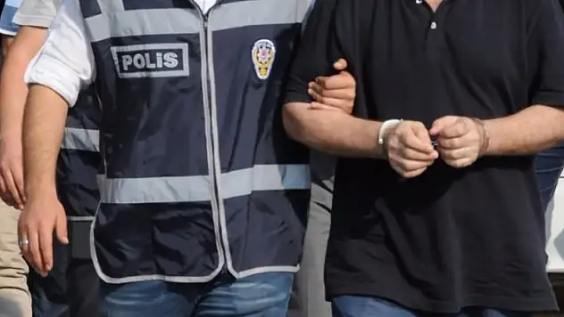 Van'da Araç Kundaklayan 3 Kişi Yakalandı