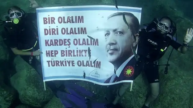 15 Temmuz darbe girişimine karşı su altından birlik mesajı
