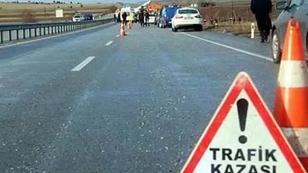 Sivas'ta Minibüs Uçuruma Devrildi: 14 Yaralı