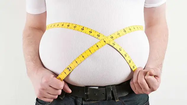 Obezite tedavisinde robotik tüp mide cerrahisi
