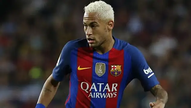 Barcelona, Neymar cuma günü sözleşme yenileneceğini resmen açıkladı !