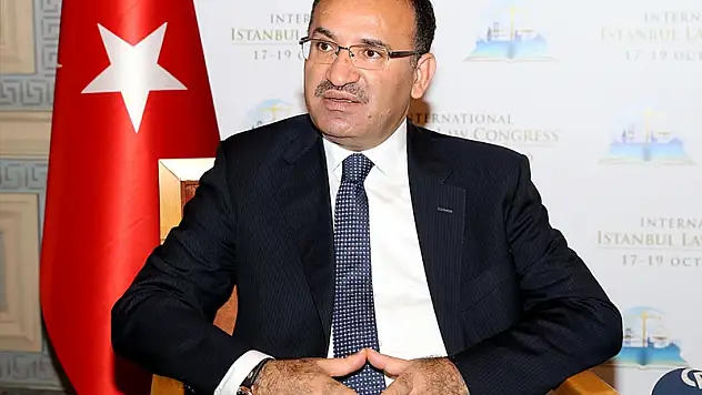 Bekir Bozdağ Gülen'in iadesi için ABD'ye gidiyor