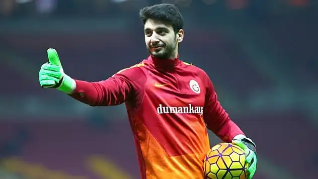 Galatasaray kalecisi Cenk Gönen'den büyük gaf! '3 kulvarda olduğu gibi, buna da talibiz' dedi !