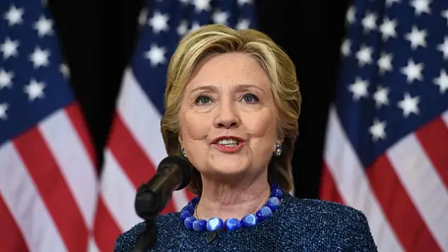 Clinton Fbı'dan, Hakkındaki Yeni Soruşturma İçin Açıklama İstedi