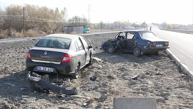 Erzincan'da Trafik Kazası: 3ü çocuk 7 Yaralı
