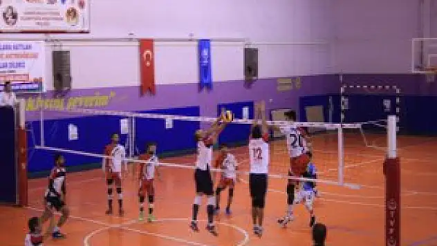 Türkiye Voleybol Federasyonu Voleybol: 2 Lig Maçını Lalezar Spor Kazandı