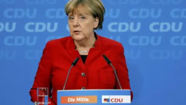 Angela Merkel Yeniden Aday Olacağını Açıkladı !