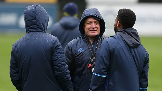 Fenerbahçe, Dick Advocaat: Motive olmayanın takımda işi yok dedi ! Derbi maçı saat kaçta ?