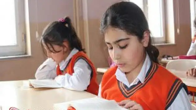 Kitaplar Konuşuyor Geleceğimiz Aydınlanıyor Ağrı'da Hayata Geçti