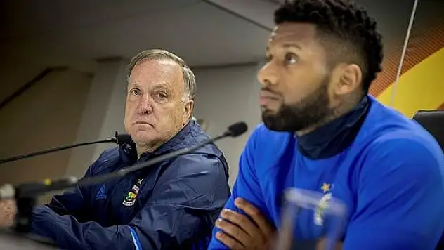 Fenerbahçe Teknik Direktörü Dick Advocaat. Şok Manchester United Açıklaması !