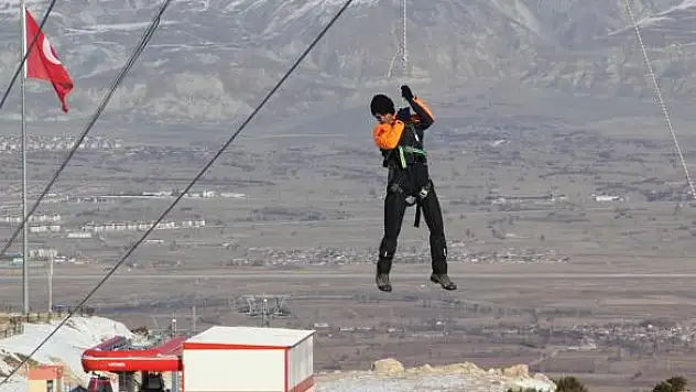 Erzincan'da Kayak Merkezindeki Kurtarma Tatbikatı Gerçeğini Aratmadı ​