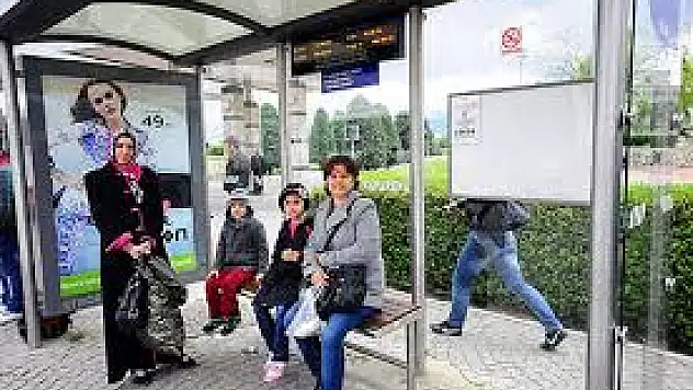 Erzurum Büyükşehir Belediyesi Klimalı Durakları Halk Sevdi