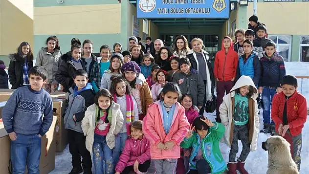 Ovacık'ta yatılı bir okuldaki Öğrencilere Bisiklet Yardımı