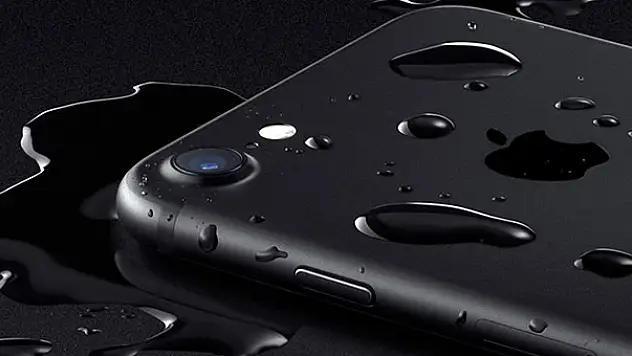 iPhone 7'nin hoparlörüne kaçan su nasıl temizlenir?