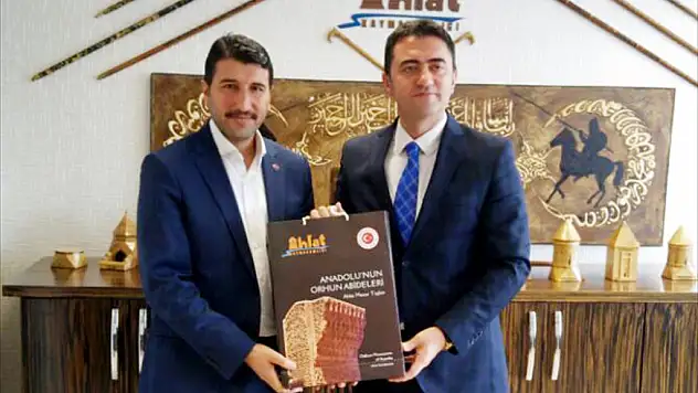Durak'tan, Ahlat Kaymakamı Tekbıyıkoğlu'na Ziyaret