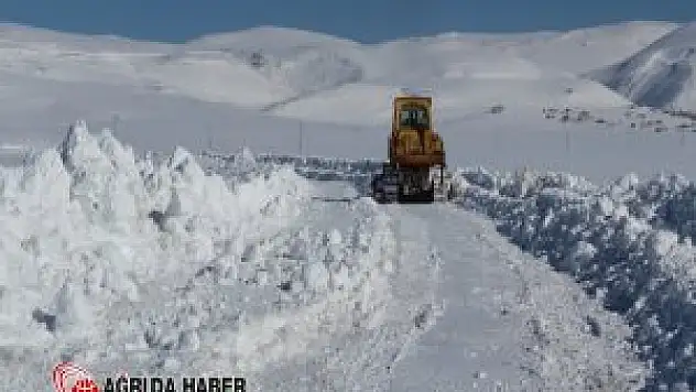 Ağrı Özel İdaresi 17 bin km Yolu Ulaşıma Açarak Çalışmalarını sürdürüyor