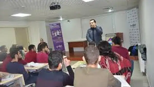 Bitlisli Öğrencilerden Kan Bağışı