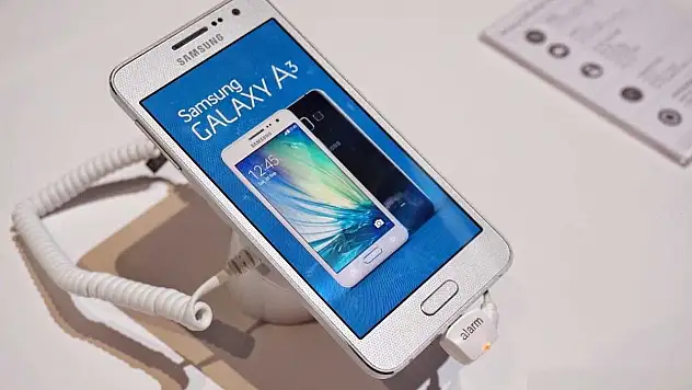 Galaxy A3 (2017) Suya Karşı Dayanıklı Geliyor! işte özellikleri