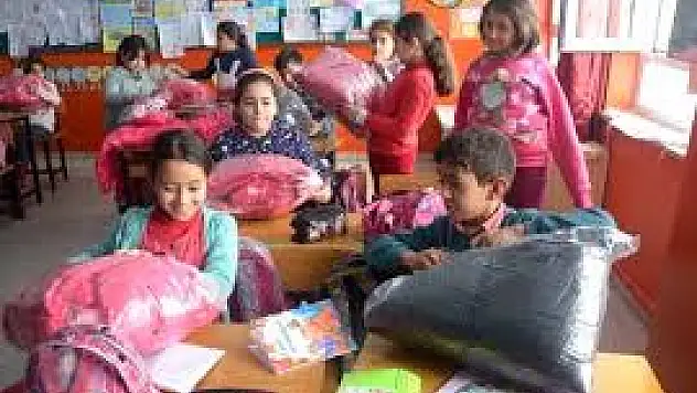 Tunceli Belediyesinden Giysi Yardımı yapıldı