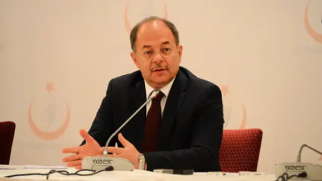SAĞLIK Bakanı Recep Akdağ,5 Bin 541 Personel Kamu Görevinden alındı !