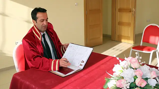 Bitlis'te Geçen Yıl 320 Çift Evlendi