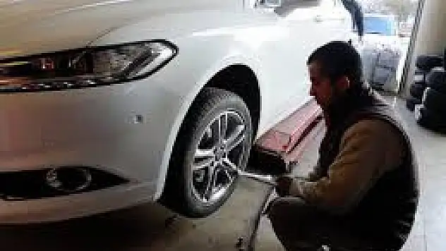Muş'ta Vatandaşların Kış Mesaisi