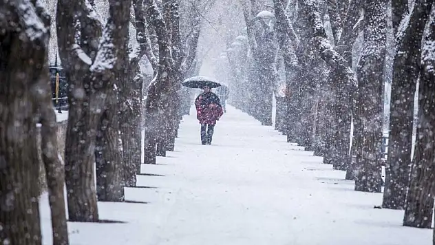 İstanbul'da Süpriz Kar Uyarısı!