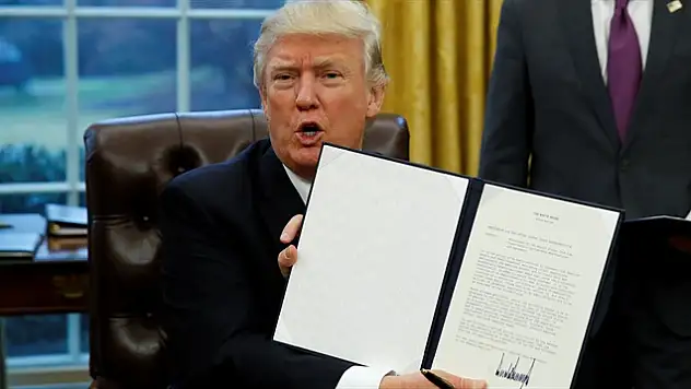 Trump Trans-Pasifik Anlaşmasından çıkma kararını imzaladı !