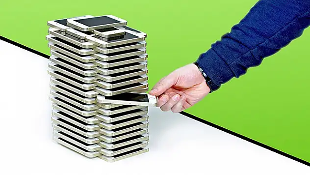 Dünyanın En Pahalı Jenga Kulesi
