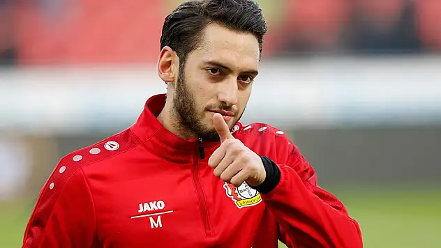 Hakan Çalhanoğlu'ndan Babama Güvendim İmzaladım