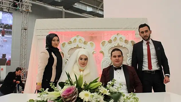 Camsıva'yla Camın Parlaklığını Mekanlara Taşıyor