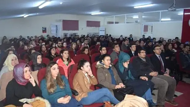 Tüm Türkiyede Öğretmenlere Seminer Verildi