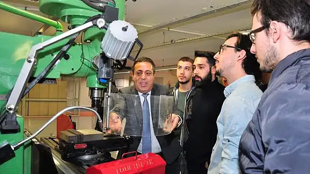 Artık Türkiye Kendi Uydusunu Üreticek