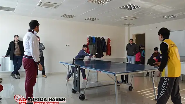 Doğubayazıt'ta Masa Tenisi Turnuvası Düzenlendi