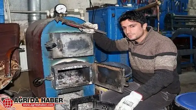 Ağrı'da Ziraat Mühendisi İsrafil Köse Kalorifer Kazanı Üretti