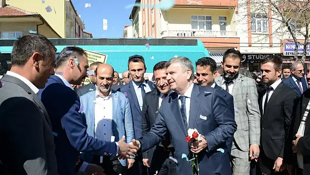 15 Yıl Sonra 7 Yıl Yanlız Yaşadı