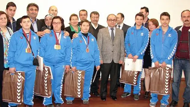 Derece Alan Engelli Sporcular