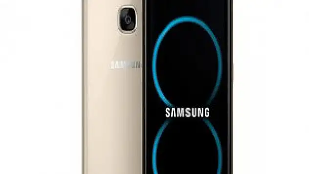 Altın renkli Samsung Galaxy S8 canlı görseli