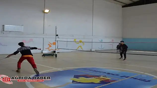 Doğubayazıt'ta badminton turnuvası düzenlendi