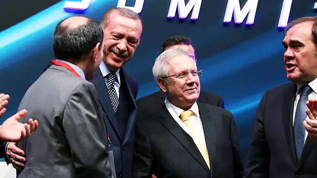 Aziz Yıldırım'ın Erdoğan'ı güldüren o sözü! Teklif Aldım