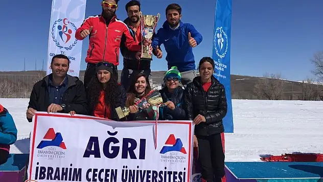 A.İ.Ç.Ü. Kayaklı Koşuda Türkiye Şampiyonu Oldu